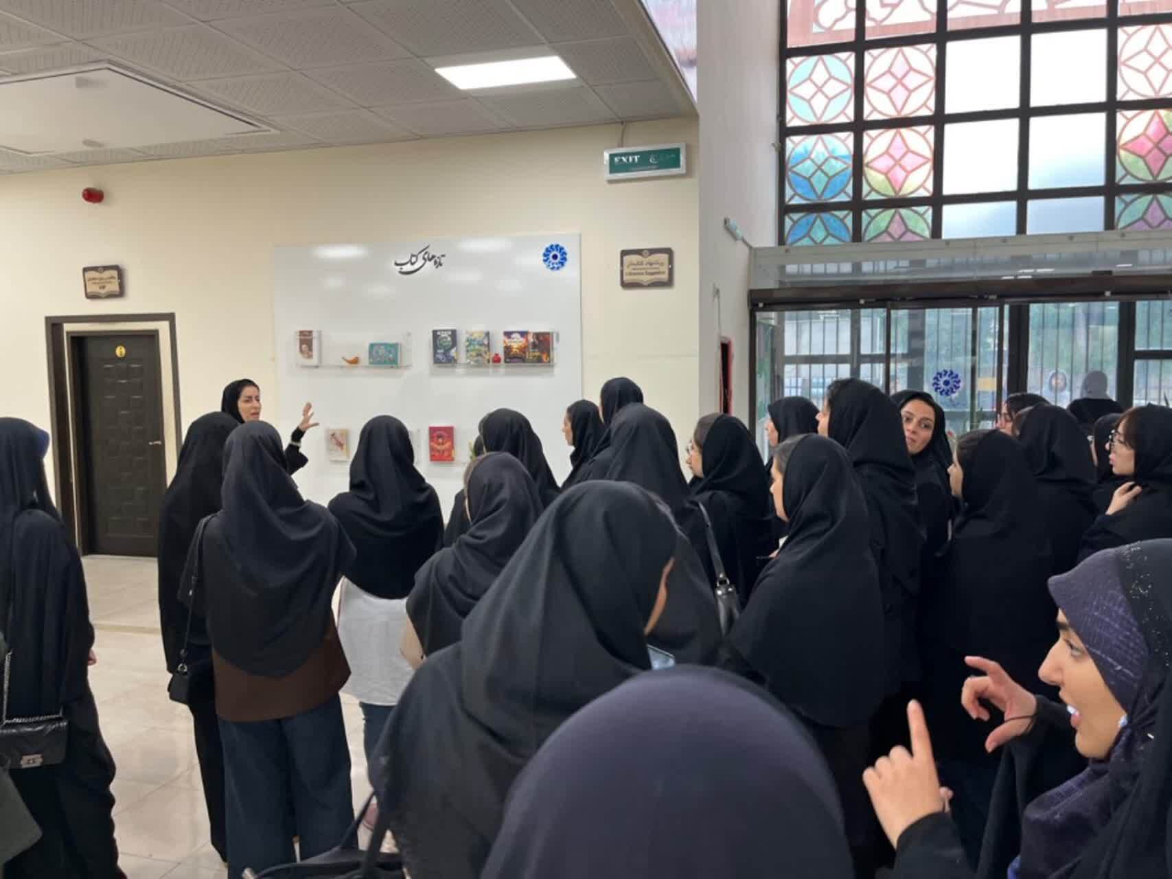 شبکه‌های اجتماعی انقلابی در سبک زندگی و تعاملات ایجاد کرده‌اند؛ حذف مسئله به جای حل آن، رویکردی نادرست است