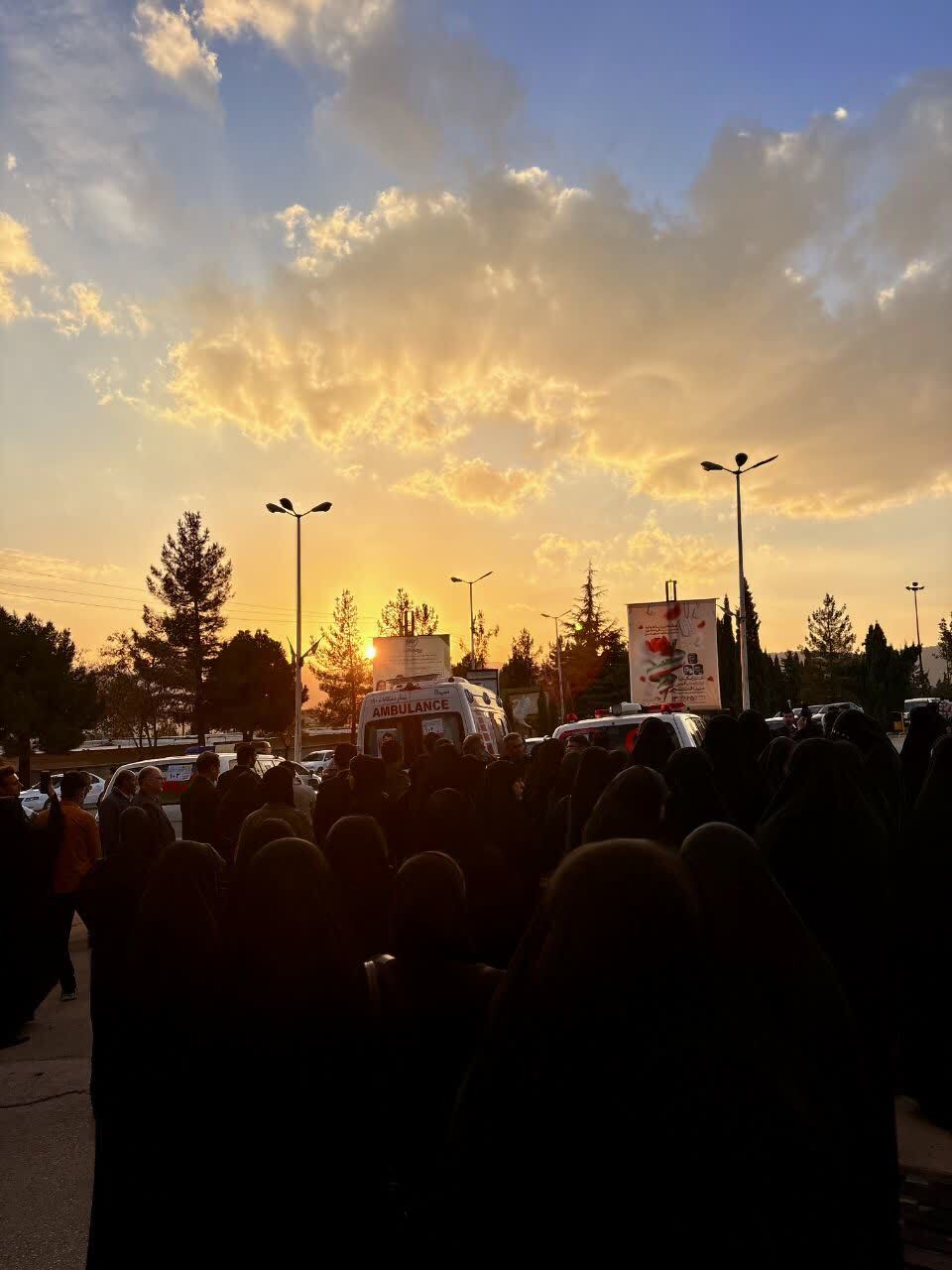 دانشگاه آزاد یاسوج در آغوش عطر شهادت؛ وداعی عاشقانه با شهدای گمنام دفاع مقدس دانشگاه آزاد یاسوج در آغوش عطر شهادت؛ وداعی عاشقانه با شهدای گمنام دفاع مقدس