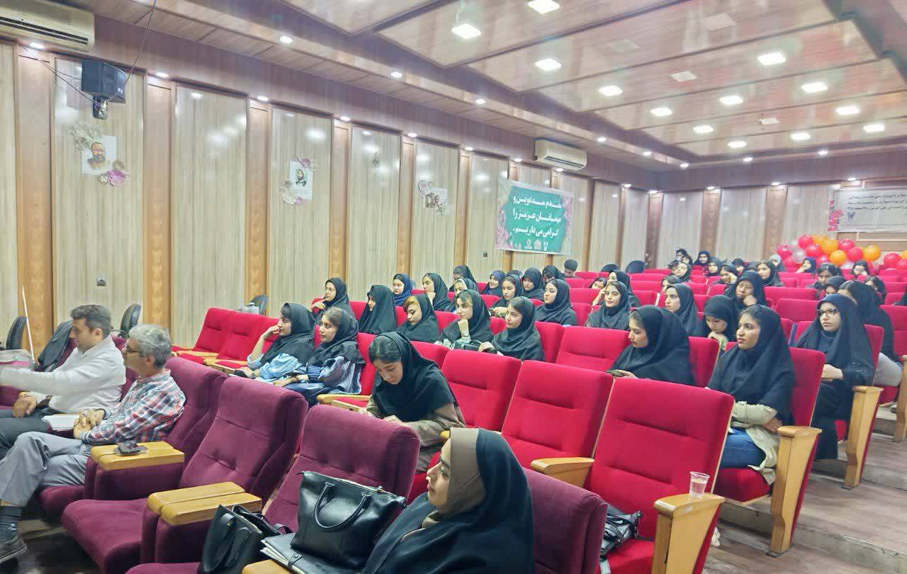 اهمیت تسلط دانشجویان بر استانداردهای مکاتبات رسمی برای ورود به محیط کار اهمیت تسلط دانشجویان بر استانداردهای مکاتبات رسمی برای ورود به محیط کار