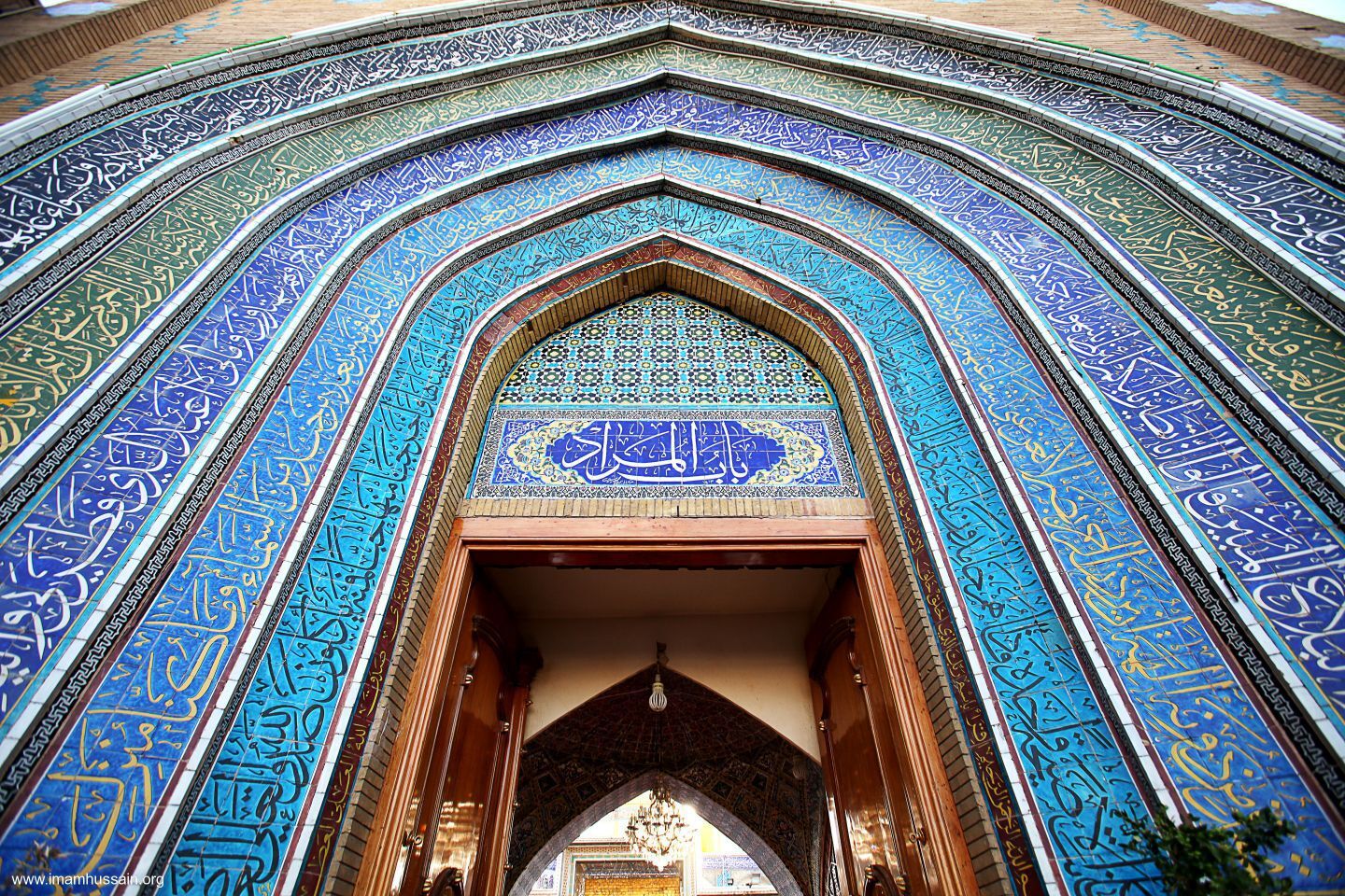 هنرهای اسلامی؛ زیباییشناسی وحدت در جهانی پرآشوب/چرا نسل Z به طرحهای اسلامی جذب شده؟ هنرهای اسلامی؛ زیباییشناسی وحدت در جهانی پرآشوب/چرا نسل Z به طرحهای اسلامی جذب شده؟