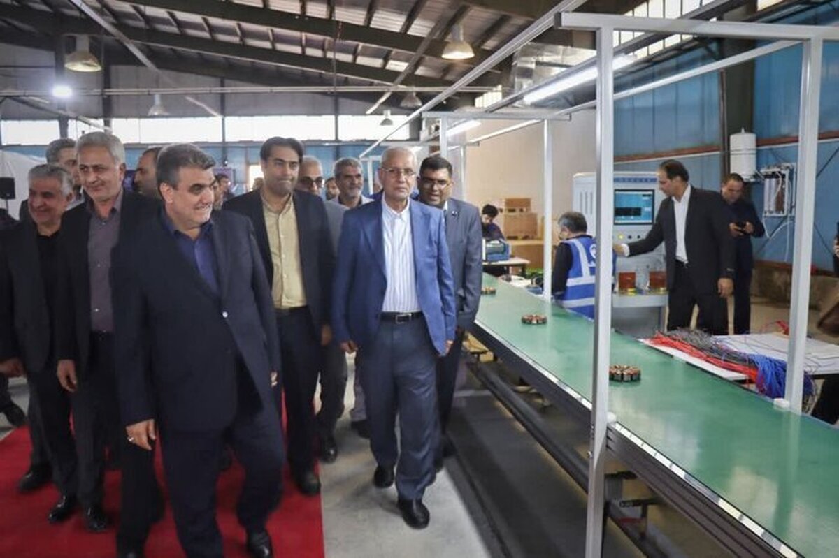 ربیعی: ایران امروز یارای تداوم الگو‌های گذشته در پول‌پاشی را ندارد