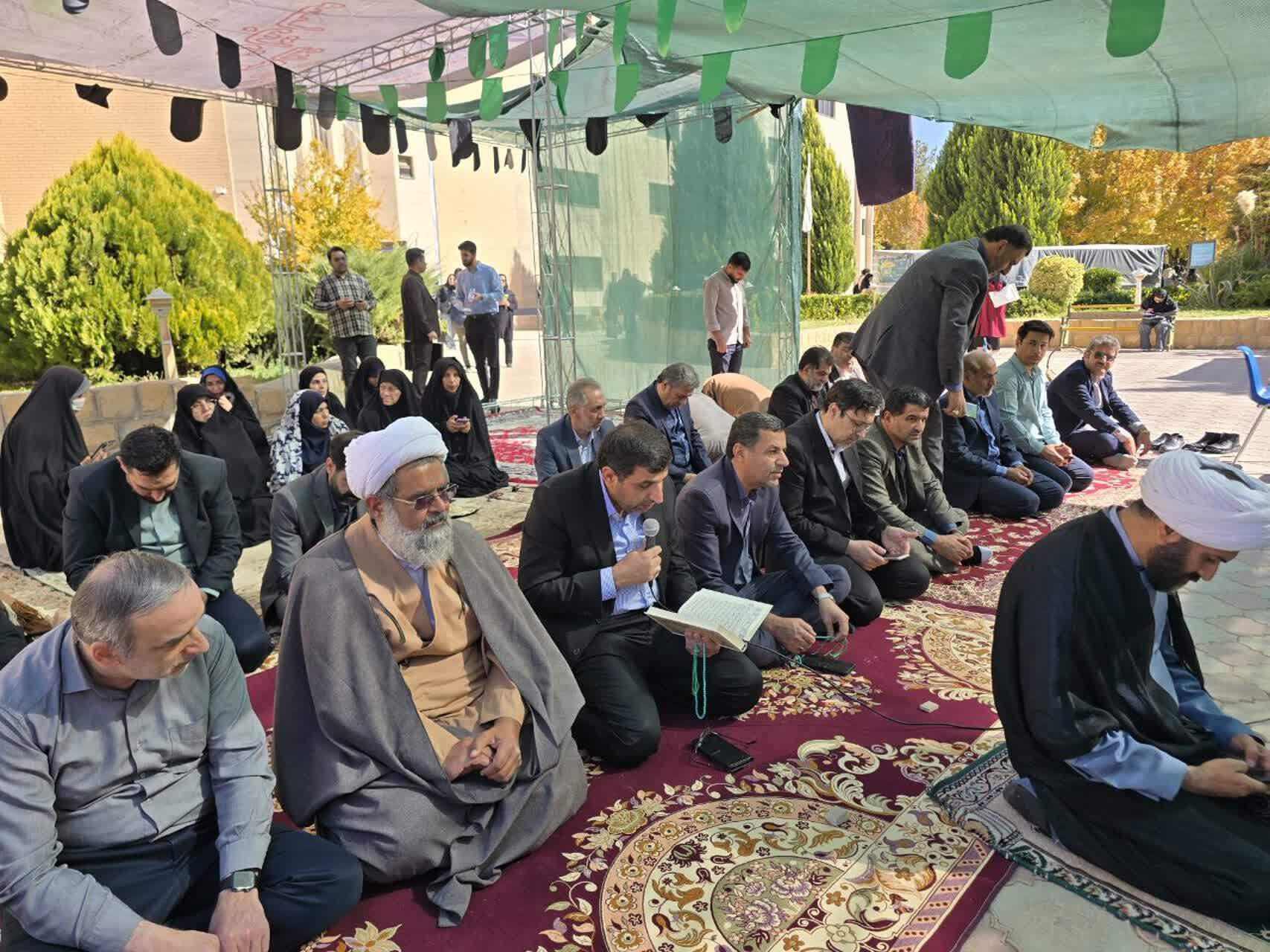 اقامه نماز جماعت، مسابقات قرآنی و برنامههای فرهنگی در موکب فاطمی دانشگاه آزاد شیراز اقامه نماز جماعت، مسابقات قرآنی و برنامههای فرهنگی در موکب فاطمی دانشگاه آزاد شیراز