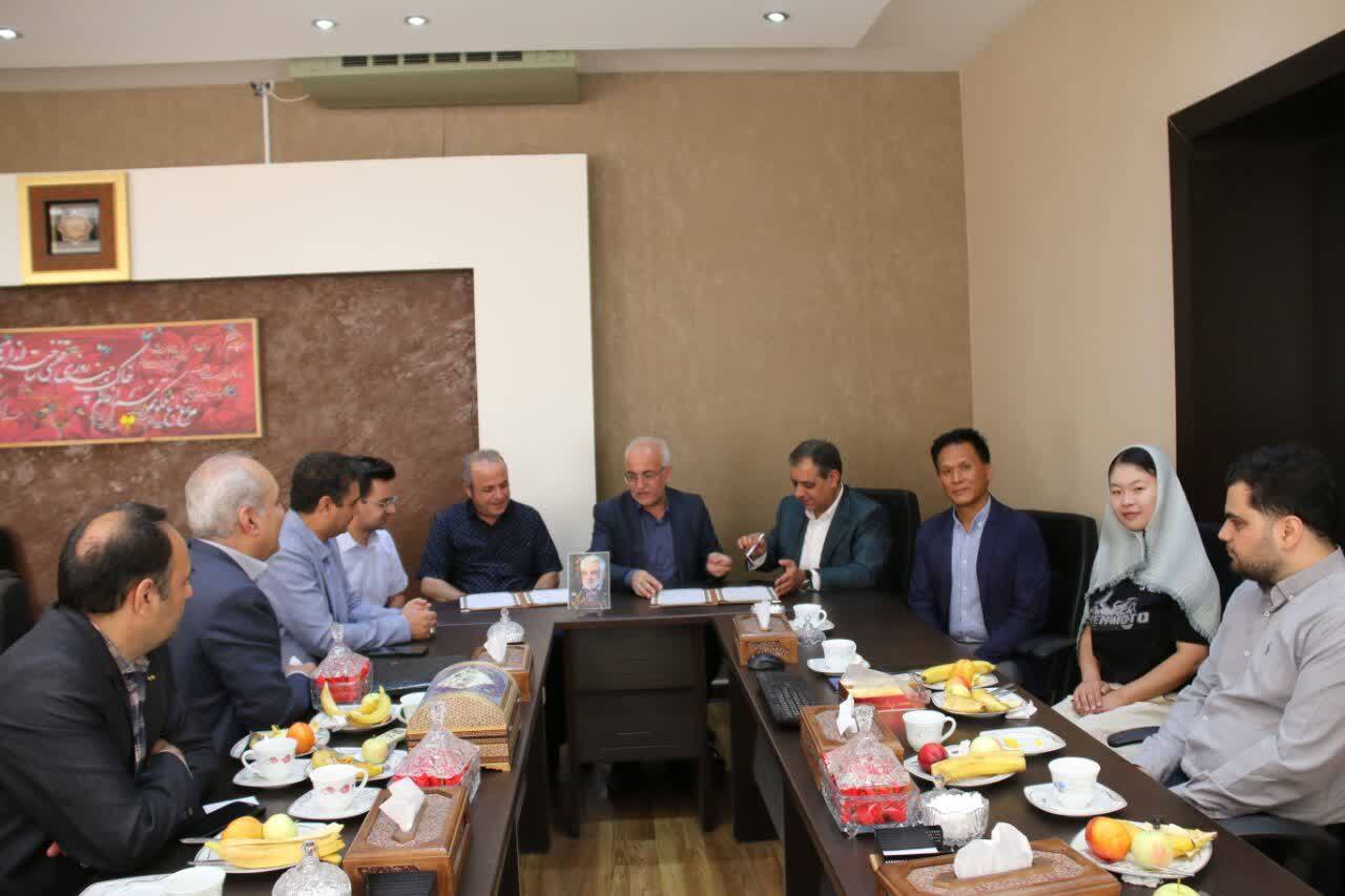 تفاهمنامه دانشگاه آزاد یزد و یک شرکت صنعتی برای توسعه موتورسیکلتها و اسکوترهای بنزینی و برقی تفاهمنامه دانشگاه آزاد یزد و یک شرکت صنعتی برای توسعه موتورسیکلتها و اسکوترهای بنزینی و برقی