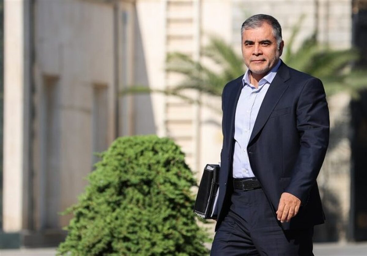 وزیر نفت: نباید مردم را برای بنزین به زحمت انداخت