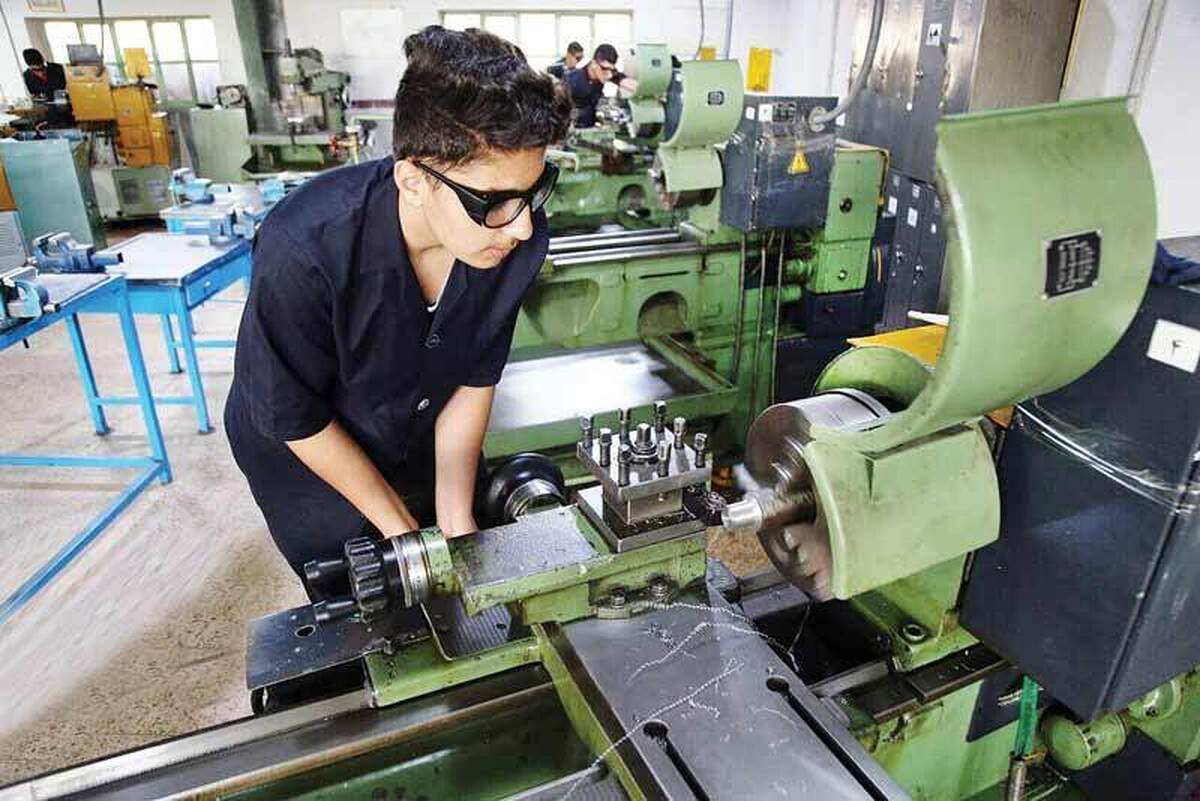 راه‌اندازی مراکز سنجش ملی و ارائه رایگان گواهی‌نامه‌های مهارتی برای دانش‌آموزان