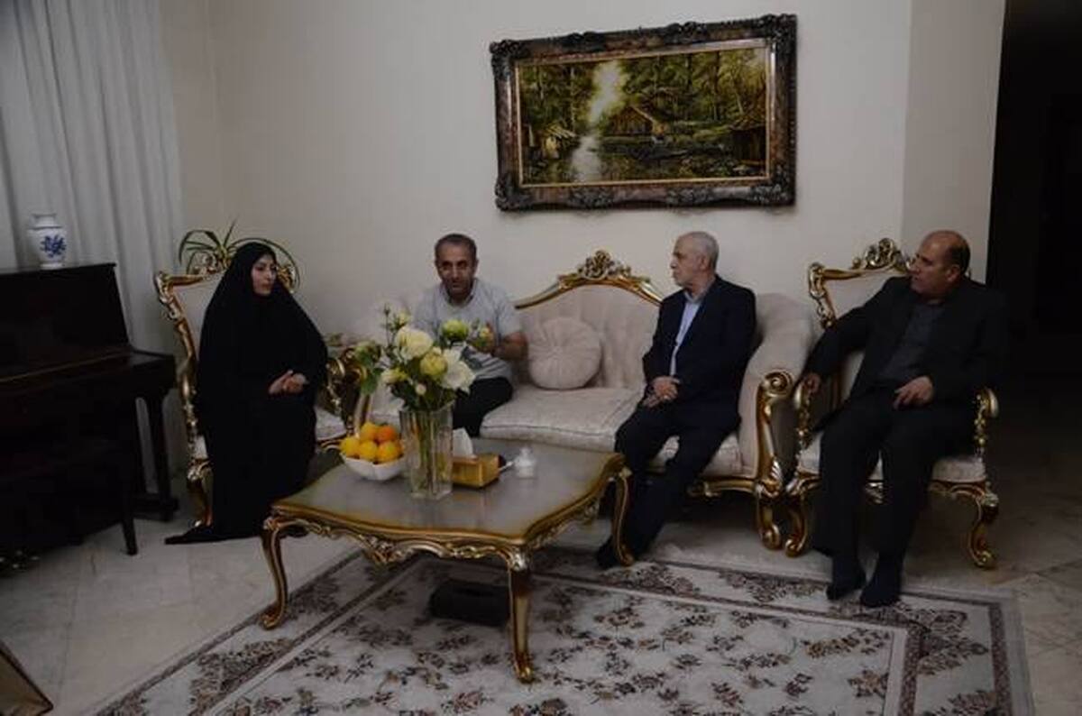 شهدای دانش‌آموز چراغ هدایت آیندگان هستند شناساندن شهدا به نسل‌های آینده با تولید مستند‌های فاخر و روایت‌های هنری اثرگذار