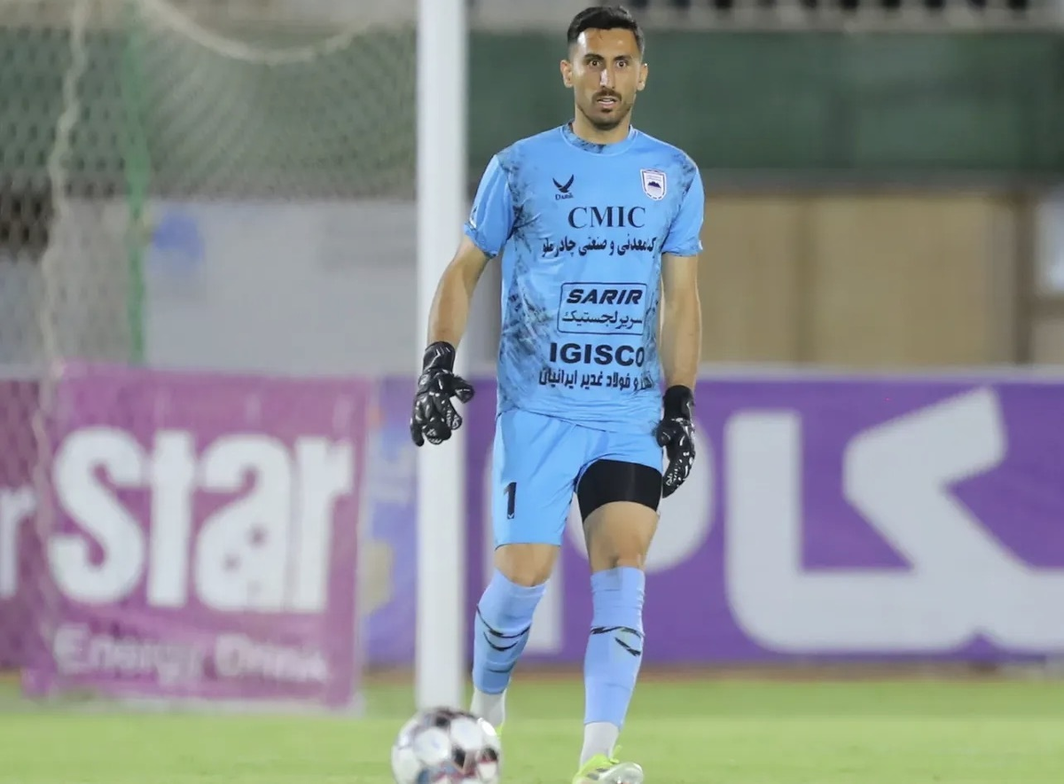 صدقی مرز پنجاه بازی با پیراهن چادرملو را رد کرد