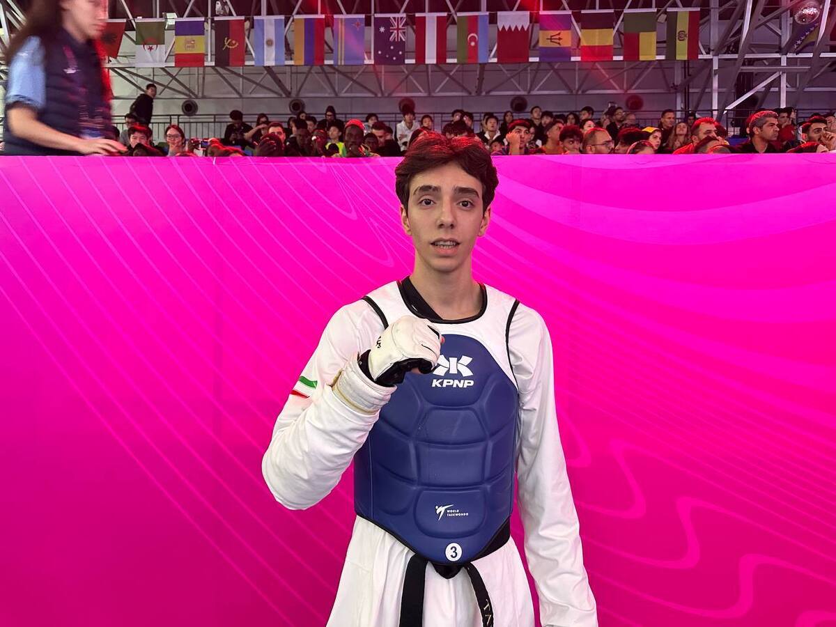 تکواندو قهرمانی جهان| اعتراض ایران به داوری فینال دیدار حاجی موسایی  ضربه خطای جندوبی نادیده گرفته شد