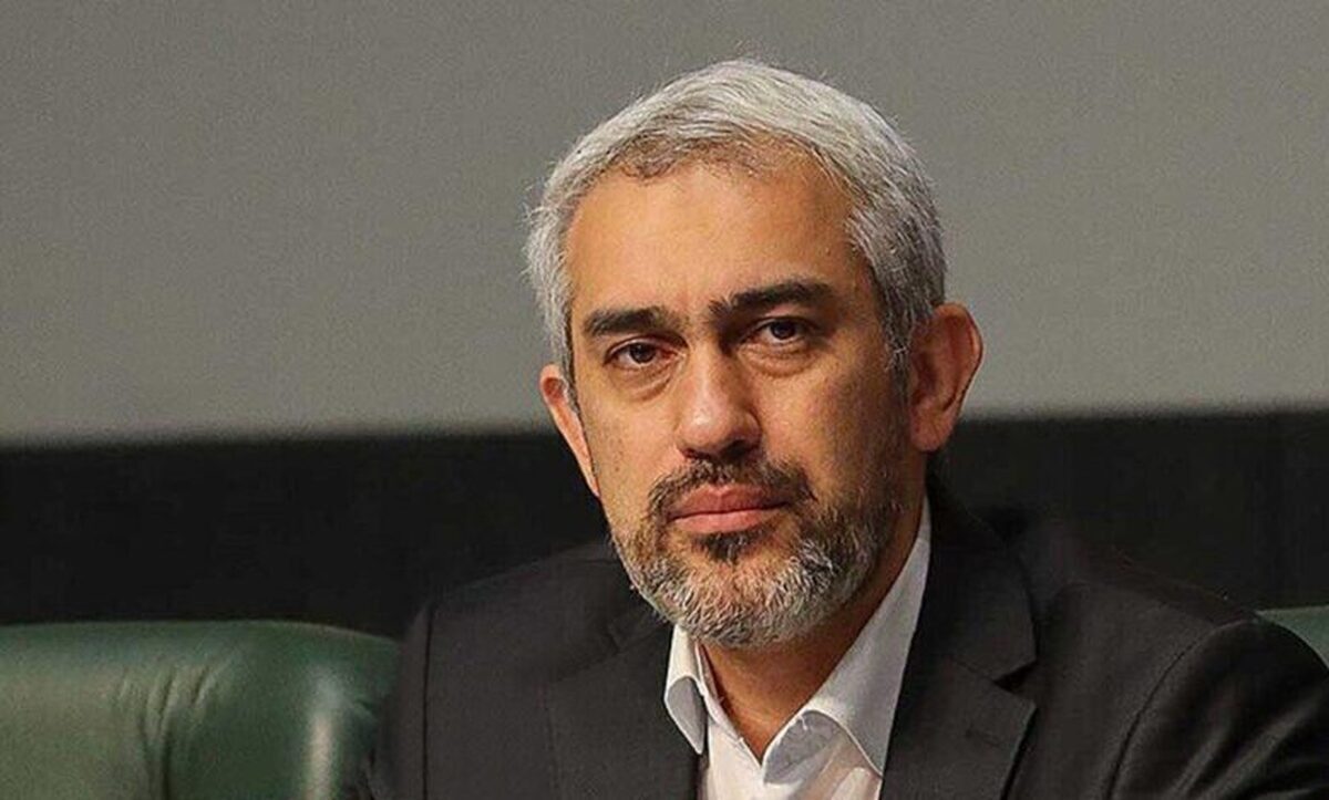 وزیر اقتصاد برنامه رشد عدالت‌محور را با ۸ اولویت راهبردی و ۶ ابرپروژه ابلاغ کرد