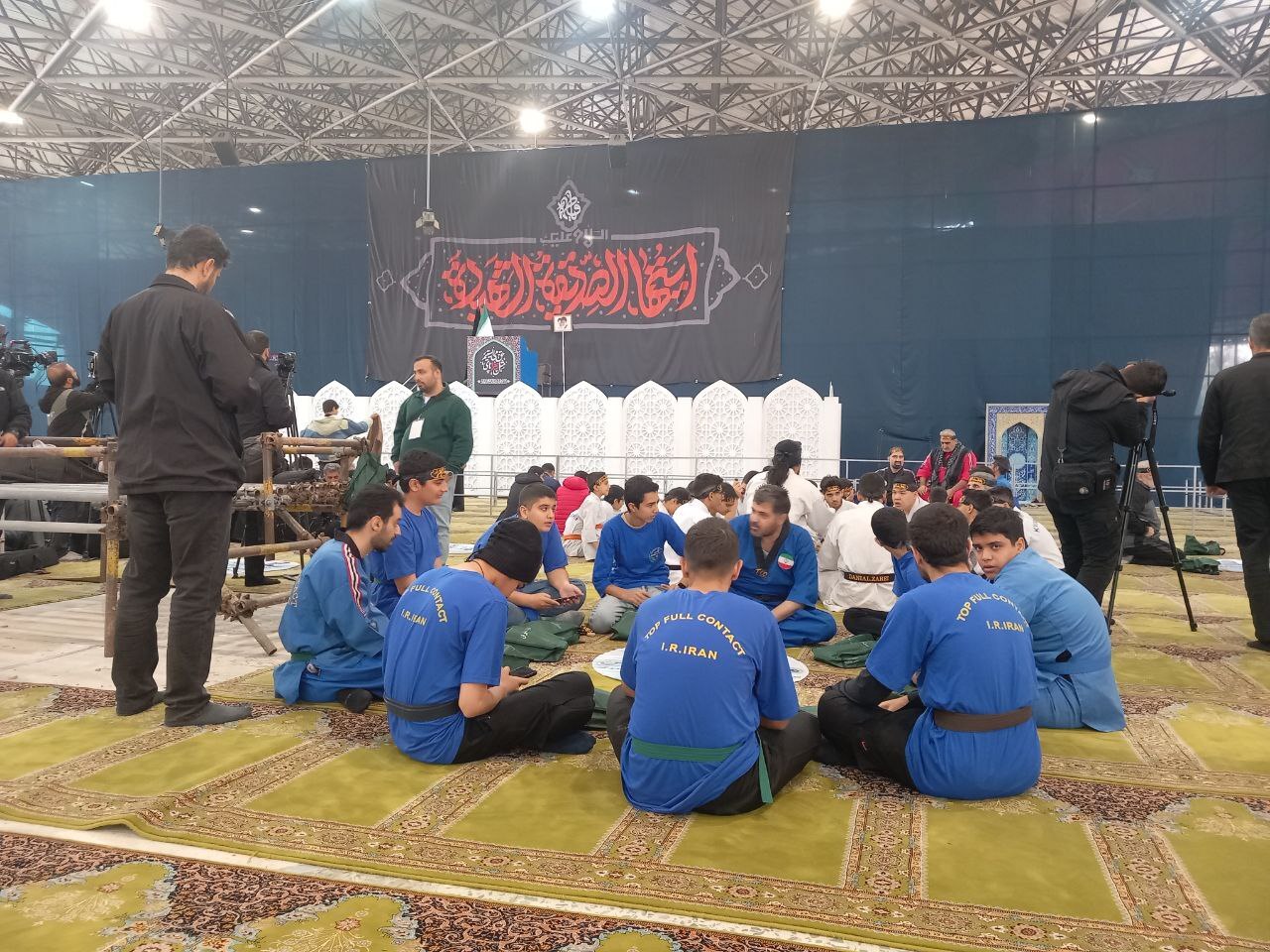 برنامه میقات صالحین با حضور ۷۵۰۰ بسیجی آغاز شد