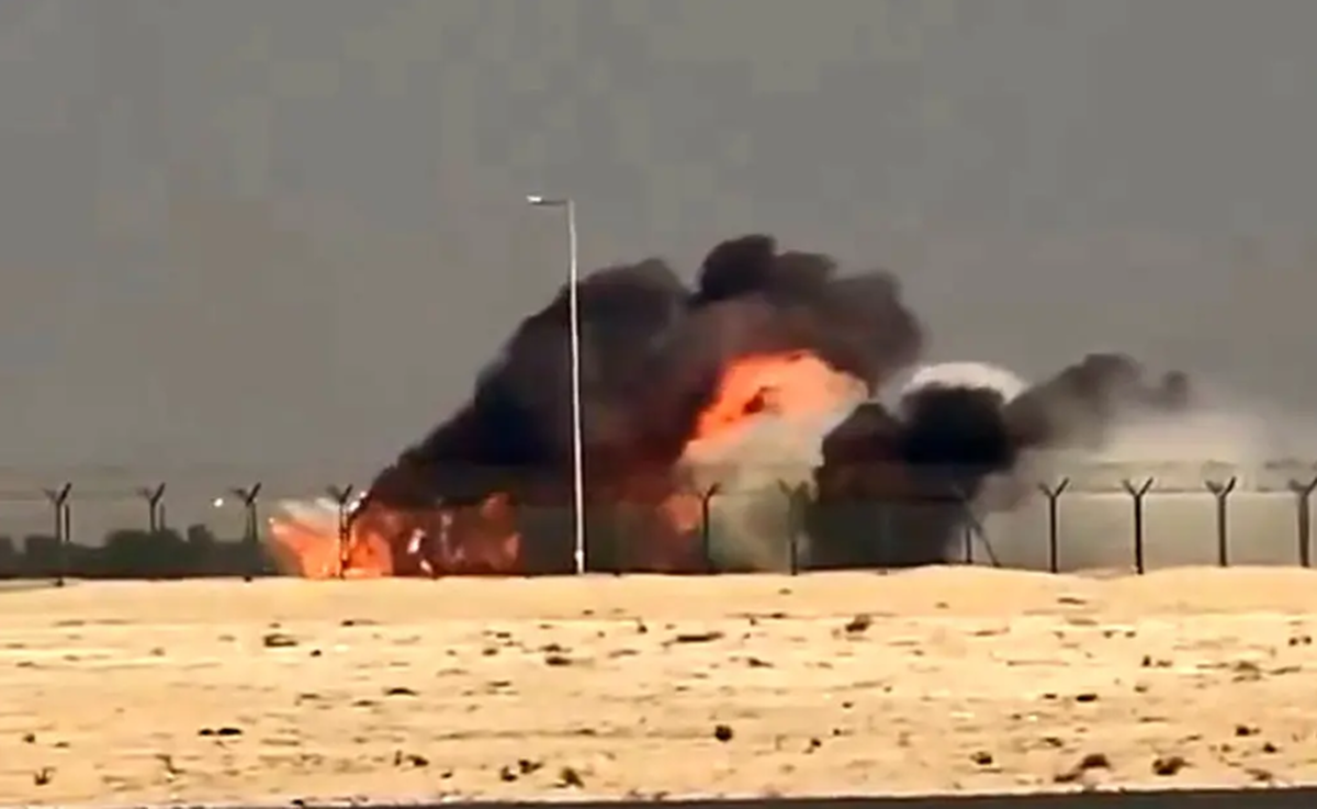 سقوط جنگنده هند در جریان پرواز نمایشی در نمایشگاه هوایی دبی +فیلم