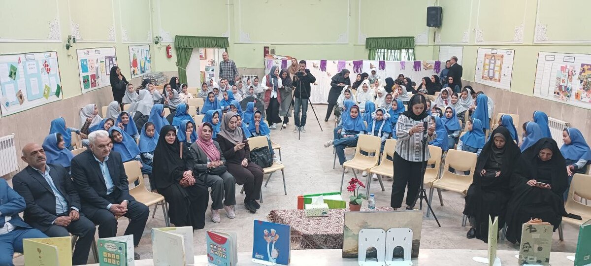 شاهین‌شهر میزبان گردهمایی شاعران کودک  آغاز برنامه کهن‌خوانی در مدارس