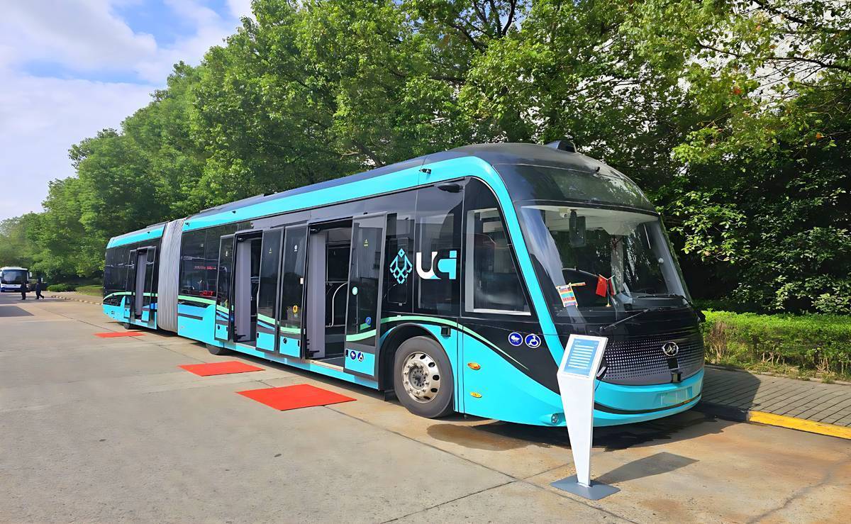 منتظر سوغاتی آقای شهردار از چین هستیم  انشالله ایرادات قرارداد رفع شوند