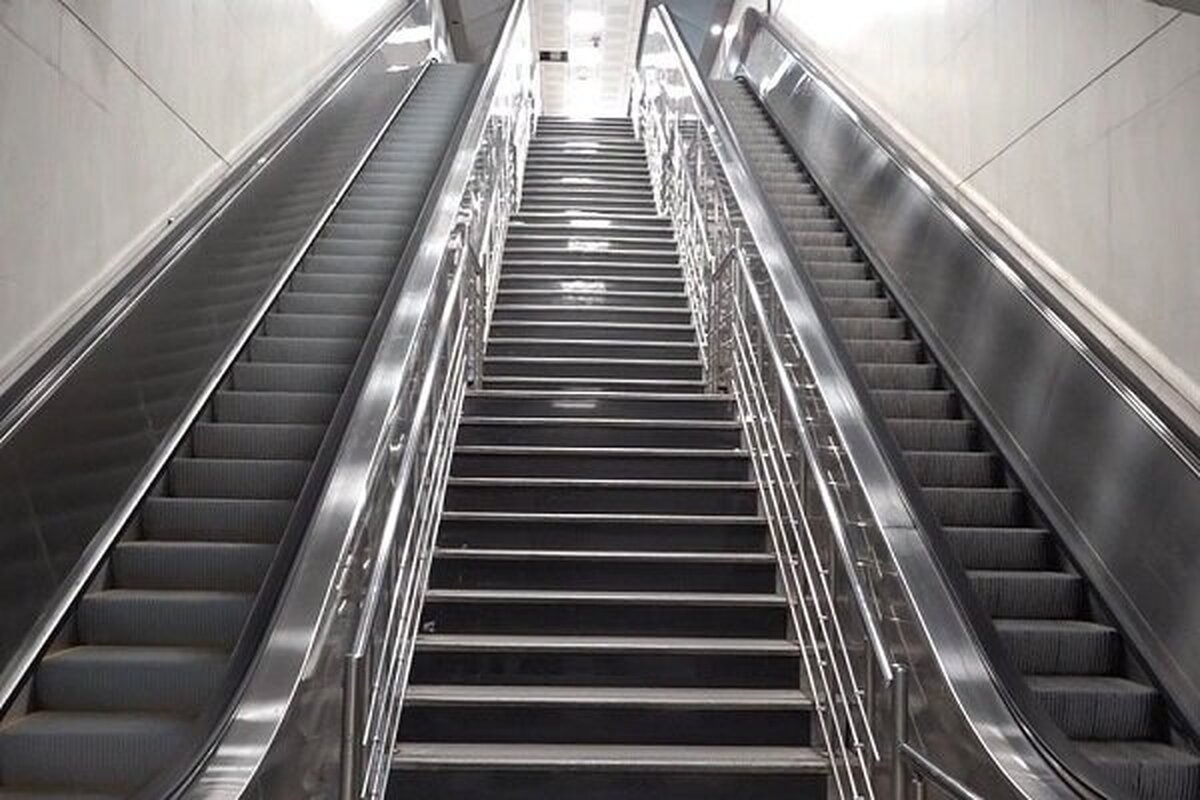 نوسازی ۱۵ پله‌برقی در خط ۴ متروی تهران آغاز شد