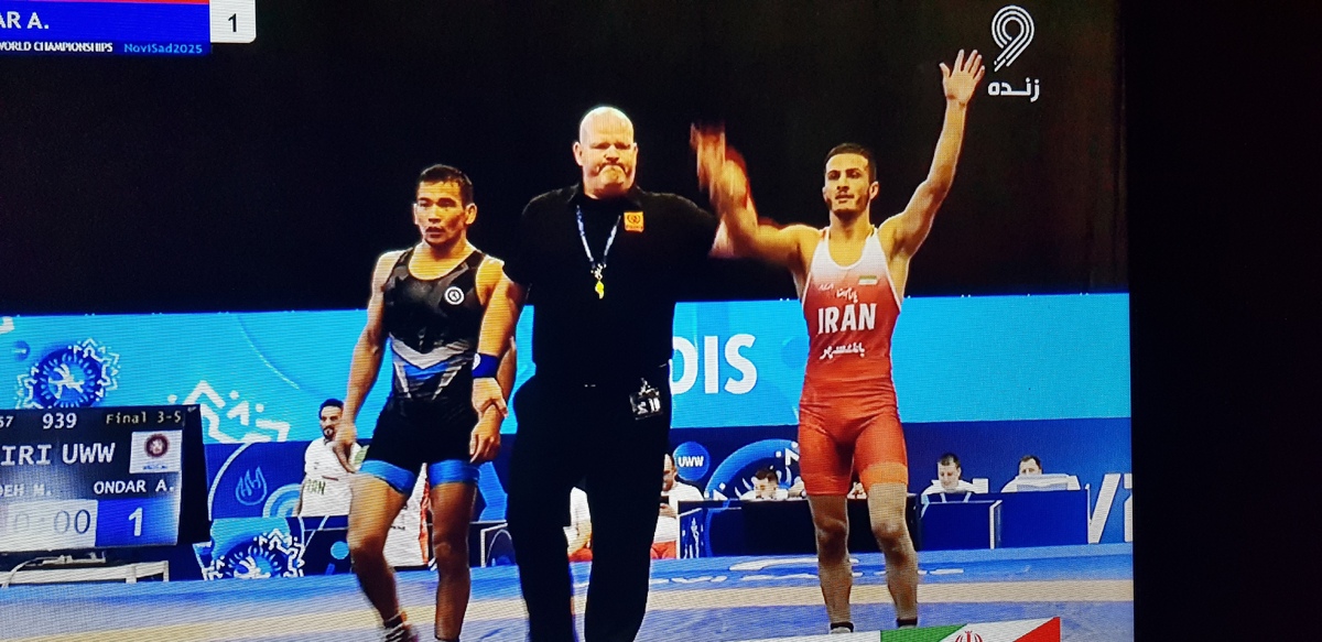 دانشجوی دانشگاه آزاد بابل در مسابقات امیدهای کشتی آزاد جهان برنزی شد