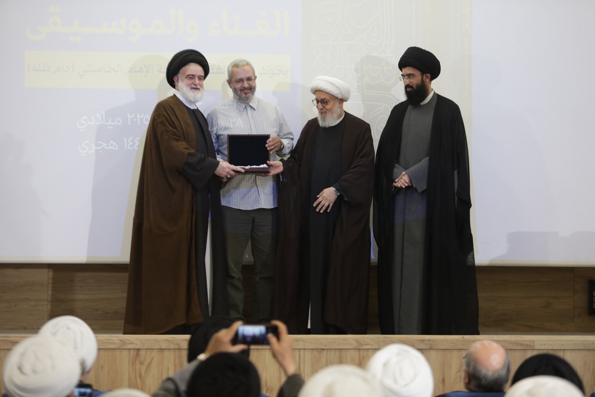 دبیرکل حزب الله: امام خامنه‌ای در تمامی ابعاد زندگی اسلامی پیش‌گام است