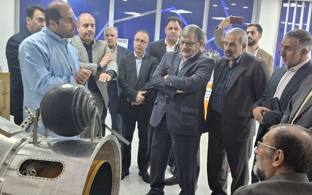 بازدید اعضای مجمع نمایندگان تهران از پژوهشگاه فضایی ایران