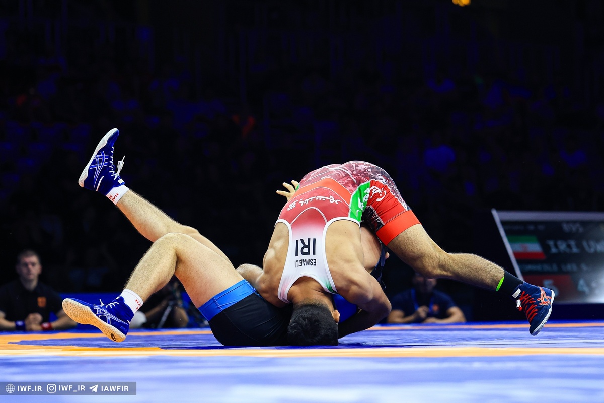 تیمی که هفته به هفته با کشتیگیرانش تسویه میکند!