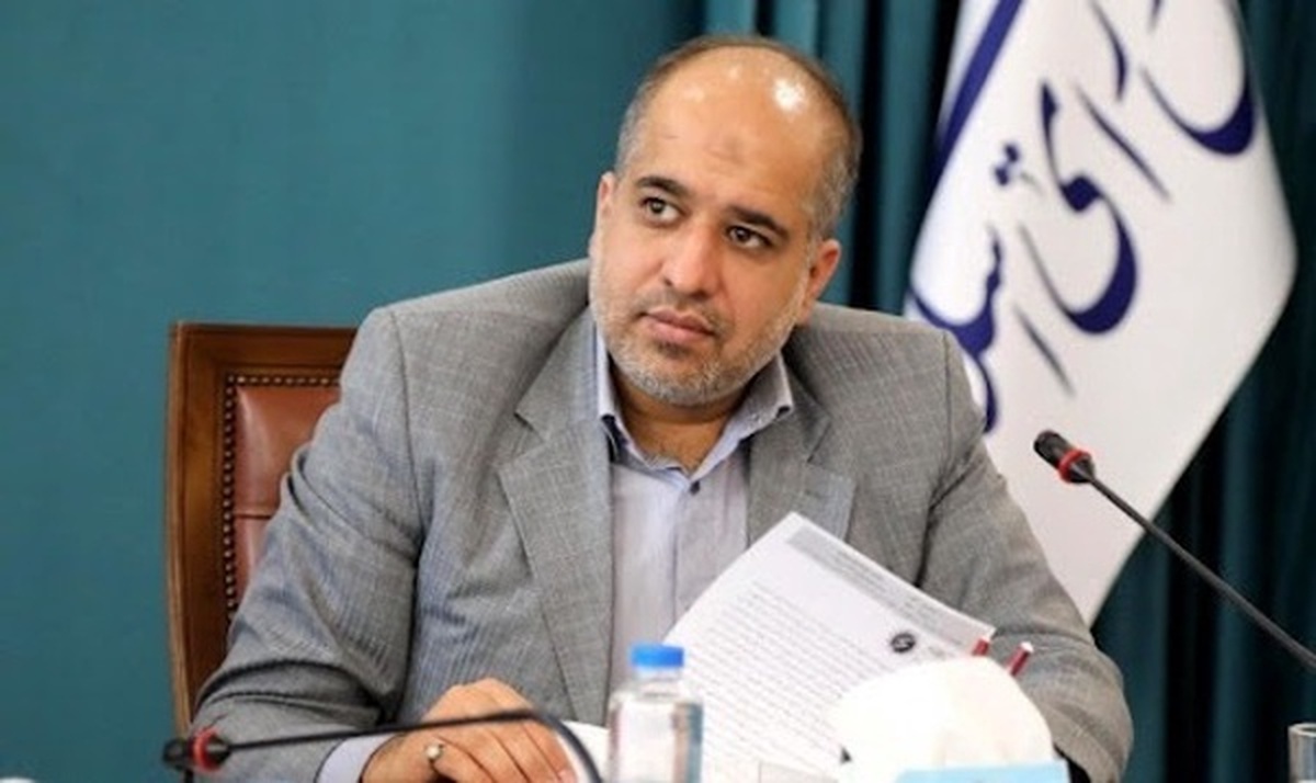 خضریان: انحلال بانک آینده باید آغاز ماجرای برخورد با متخلفین بانکی باشد نه پایان آن  با سهامداران متخلف و مقصر بانک آینده برخورد جدی شود