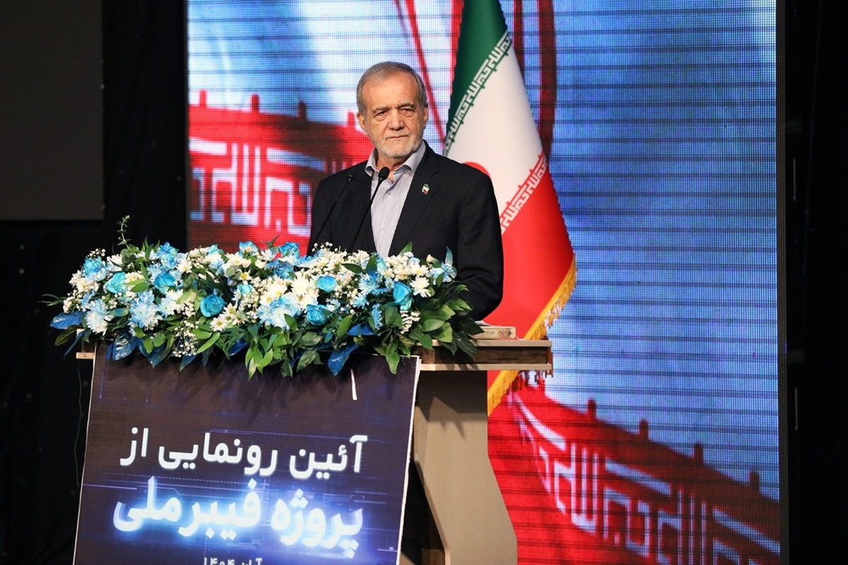 رئیس جمهور: زمان اجرای طرح مهاجرت به فیبرنوری کوتاه‌تر شود