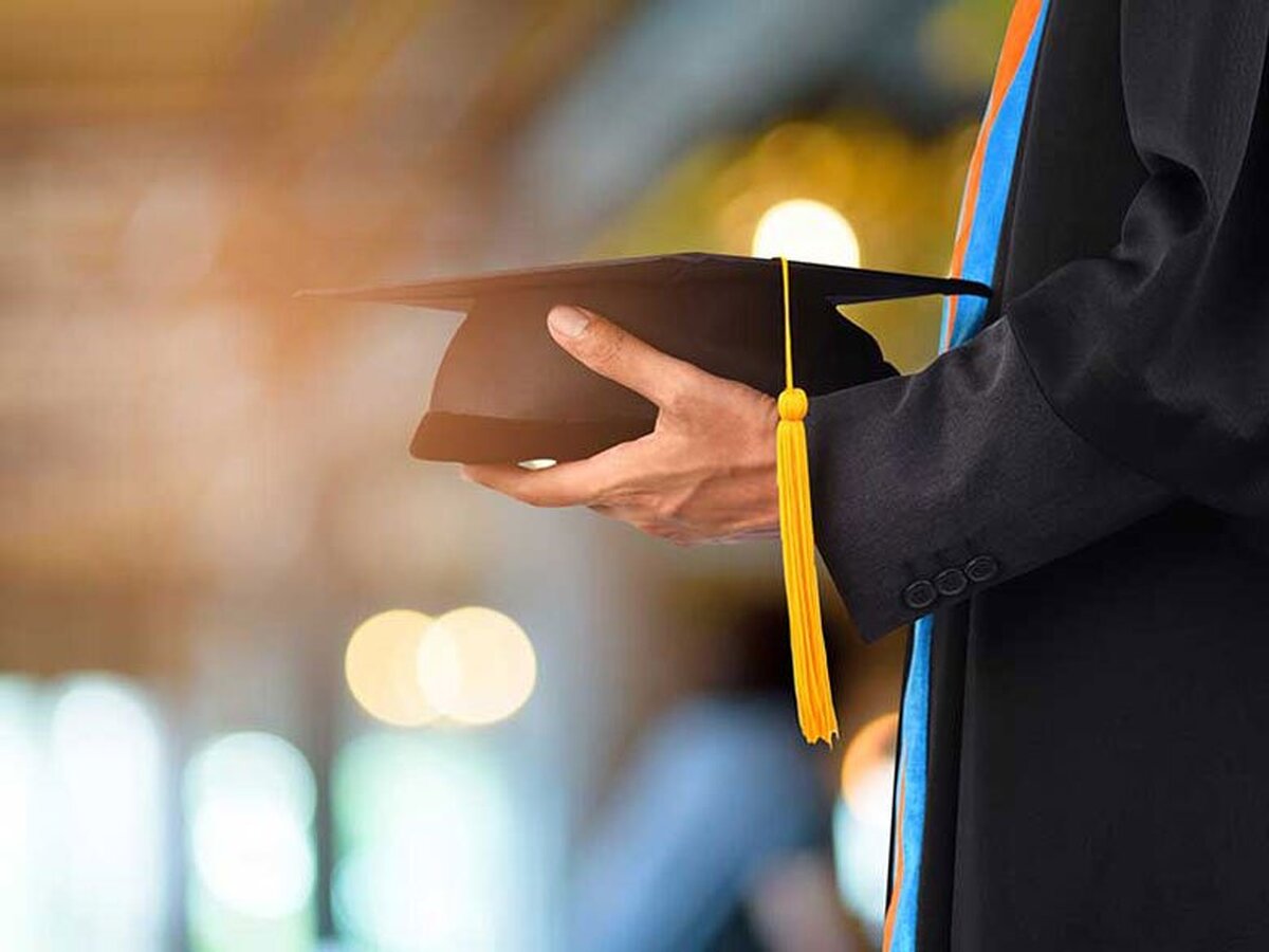 دفاع از پایان‌نامه شهید جنگ ۱۲ روزه در شبستان امام خمینی (ره)