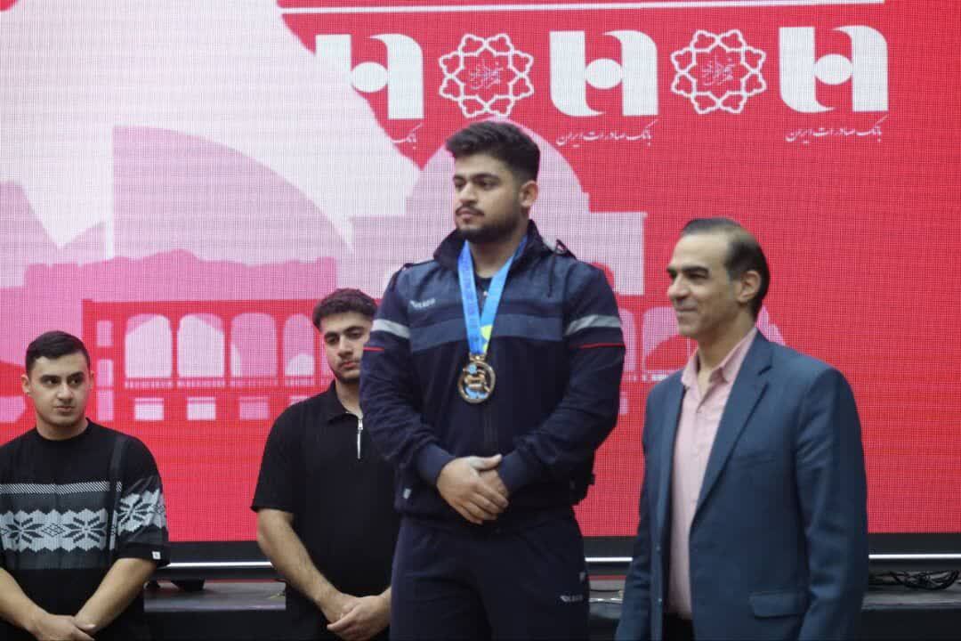 فارس مقتدرانه قهرمان دسته ۹۴ کیلوگرم شد؛ زارعی فاتح هر سه طلا فارس مقتدرانه قهرمان دسته ۹۴ کیلوگرم شد؛ زارعی فاتح هر سه طلا
