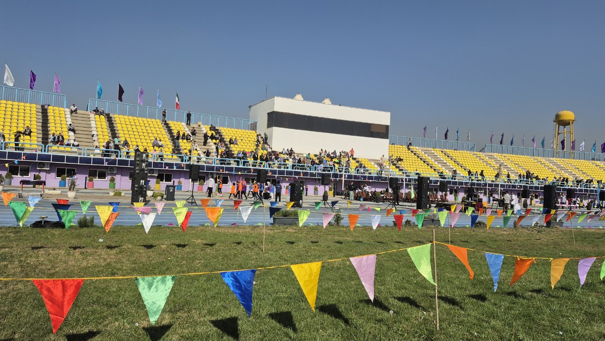 برگزاری نخستین فستیوال دوومیدانی کودکان  تمرین کم سن و سال ها در کنار قهرمانان+فیلم