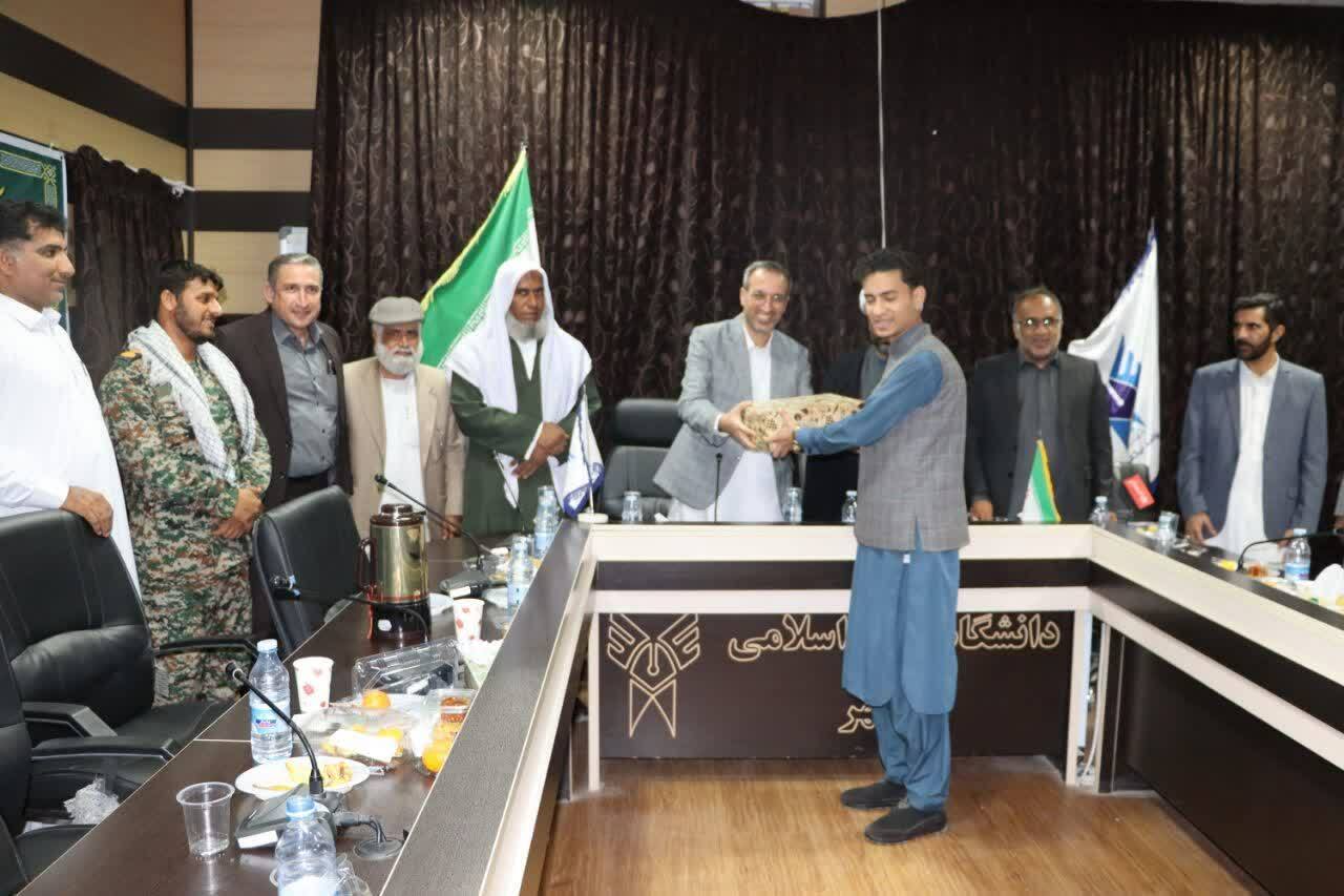 نامگذاری میدان ورودی شهرستان نیکشهر به نام شهید طهرانچی/در مسیر تبدیلشدن به قطب آموزش عالی هستیم نامگذاری میدان ورودی شهرستان نیکشهر به نام شهید طهرانچی/در مسیر تبدیلشدن به قطب آموزش عالی هستیم