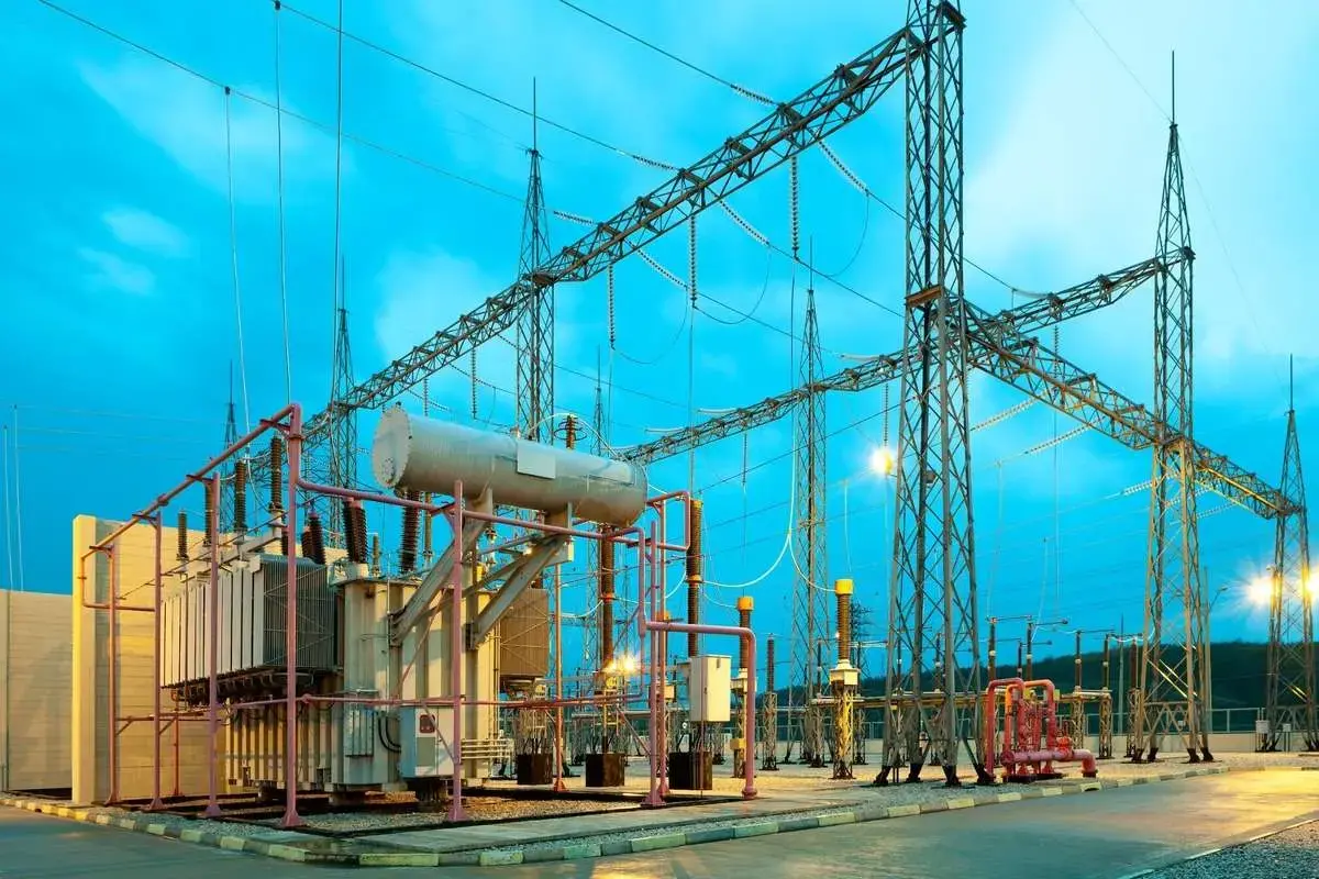 تاریکی کییف و هشدار برای تهران وابستگی ۹۰ درصدی به نیروگاههای متمرکز، بزرگترین نقطه ضعف راهبردی کشور