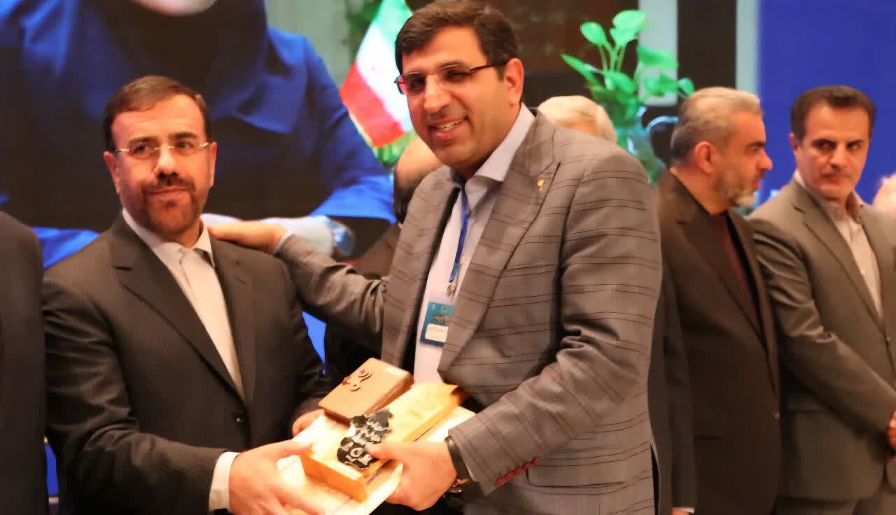 دانشگاه آزاد فارس زیر ذرهبین؛ رونمایی از ۴ دستاورد فناورانه یکساله و تجلیل از ۲ پژوهشگر برتر دانشگاه آزاد فارس زیر ذرهبین؛ رونمایی از ۴ دستاورد فناورانه یکساله و تجلیل از ۲ پژوهشگر برتر