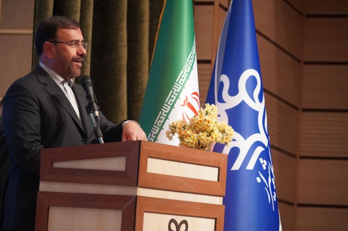 علوم انسانی، حلقه مفقوده حل مسائل پیچیده اجتماعی  برخی محصولات با دانش ۴۰ سال پیش تولید می‌شوند!