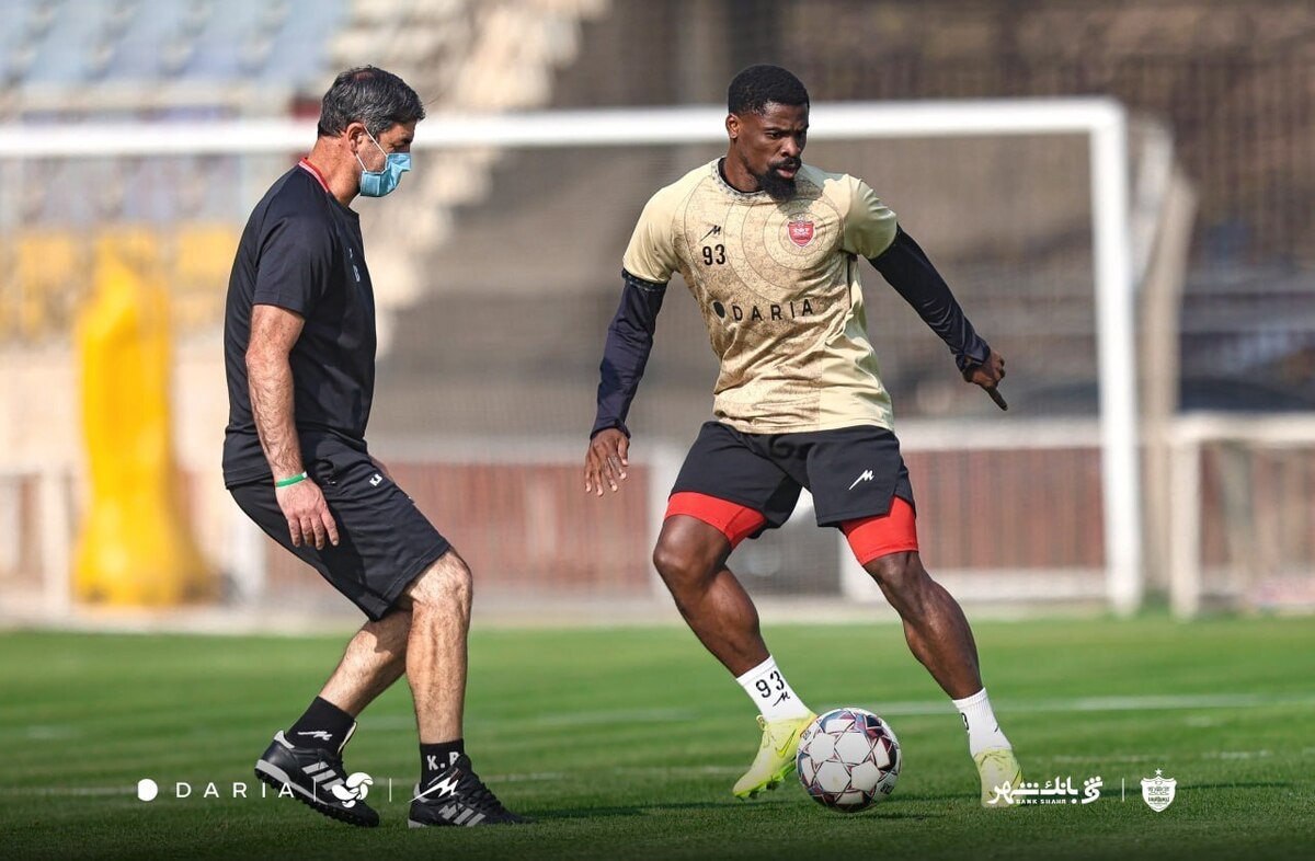 تمرین امروز پرسپولیس در آزادی برگزار شد  خداحافظی میشائیل اونینگ با اعضای تیم