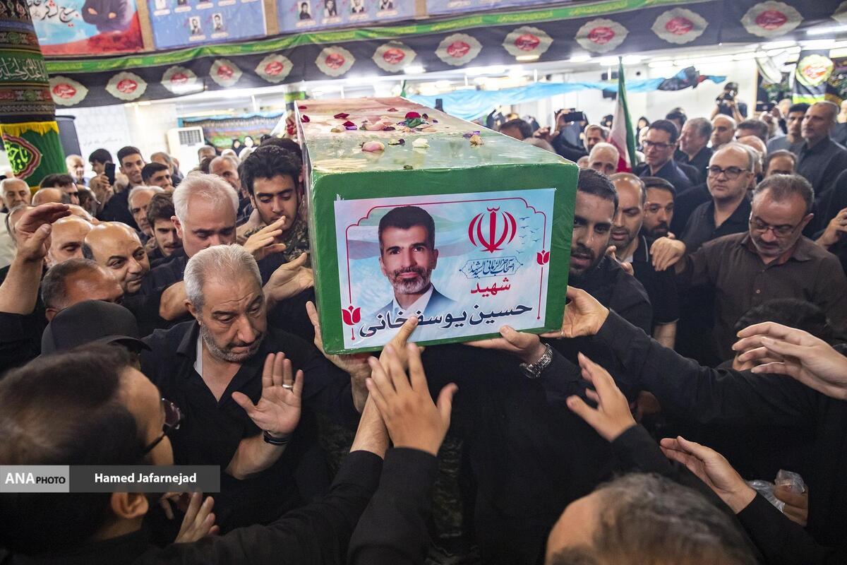 وداع با پیکر بسیجی شهید حسین یوسفخانی