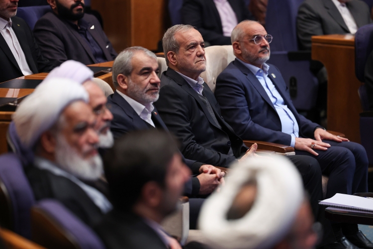 آغاز همایش بین‌المللی «حقوق ملت و آزادی‌های مشروع در منظومه فکری حضرت آیت‌الله خامنه‌ای (مدظله‌العالی)»