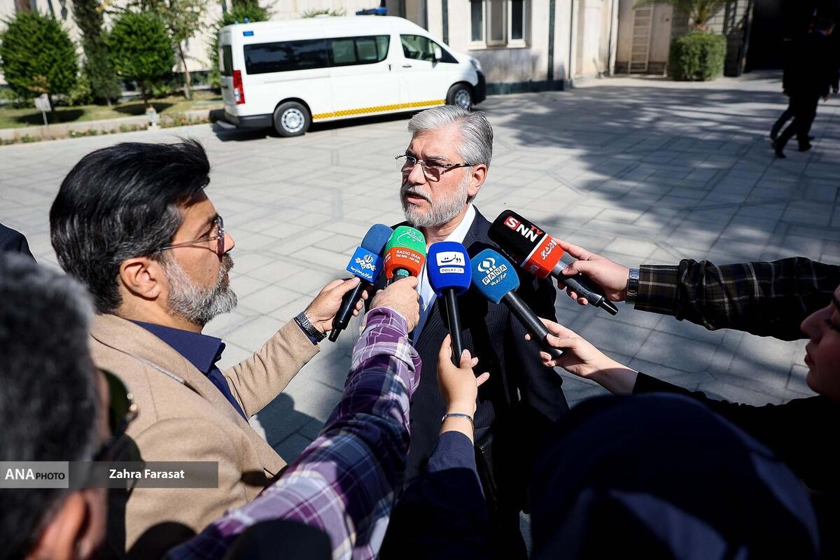 سیمایی صراف: منحل کردن پیام نور مطرح نیست
