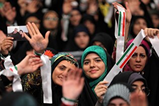 انقلاب اسلامی تصویر مخدوش زن را در جهان اصلاح کرد