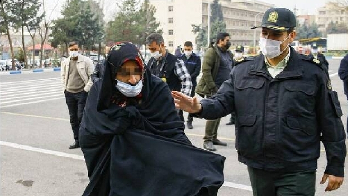 راز سرقت ۲۰ میلیاردی اکباتان فاش شد؛ داماد خانواده با پوشش چادر سارق از آب درآمد