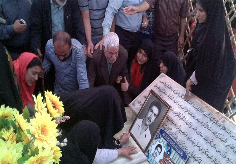 مادرانی که با صدای زنگ در نفس میکشند مادرانی که با صدای زنگ در نفس میکشند