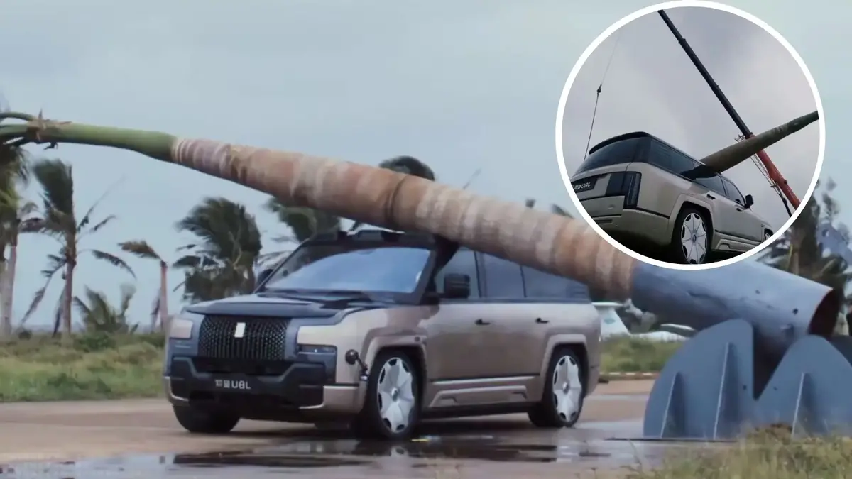 خودروی برقی و فناورانۀ چینی زیر فشار ضربۀ درخت ۲ تنی له نشد!