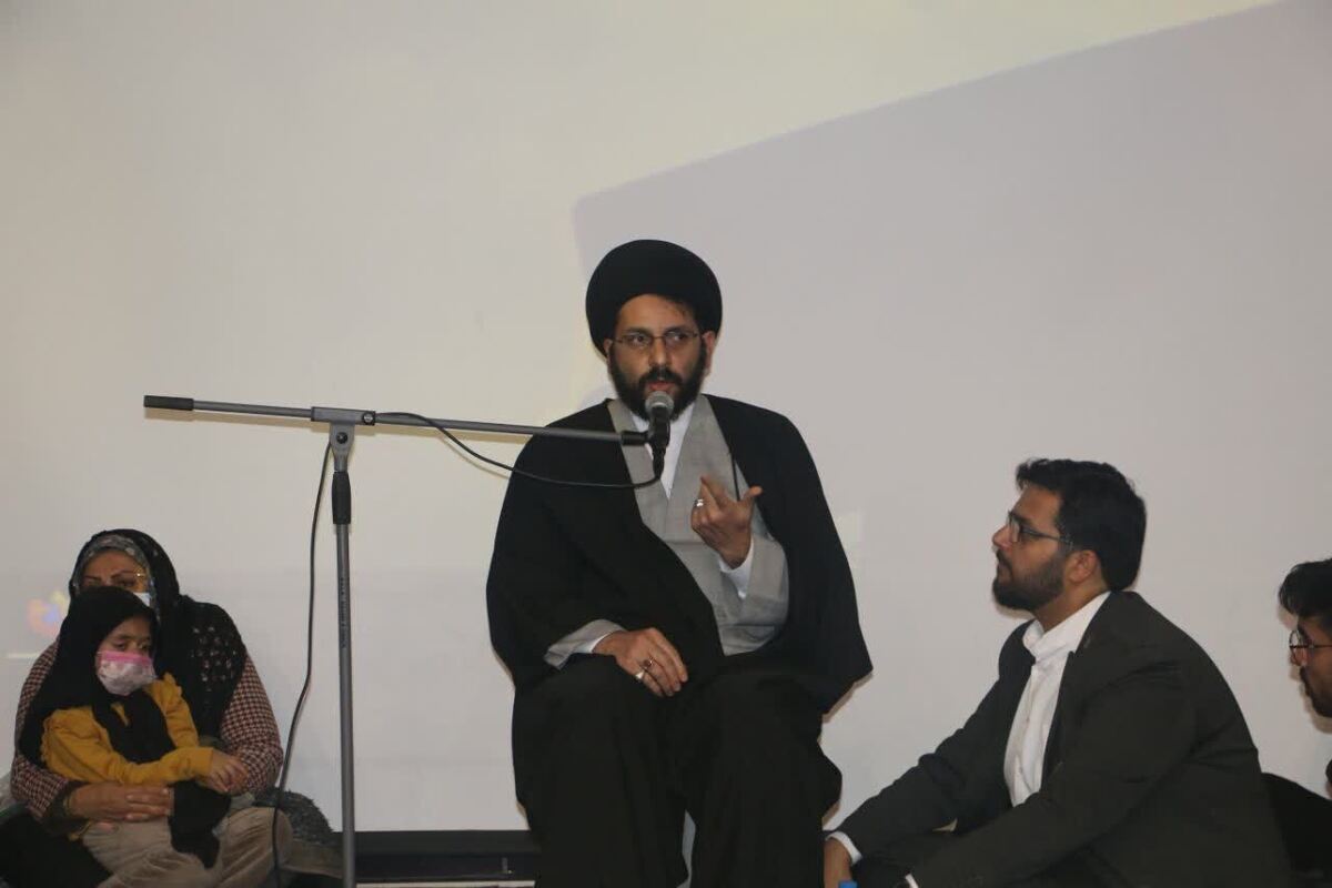 هدف اصلی رسانه‌های معاند گرفتن امید از جوانان است