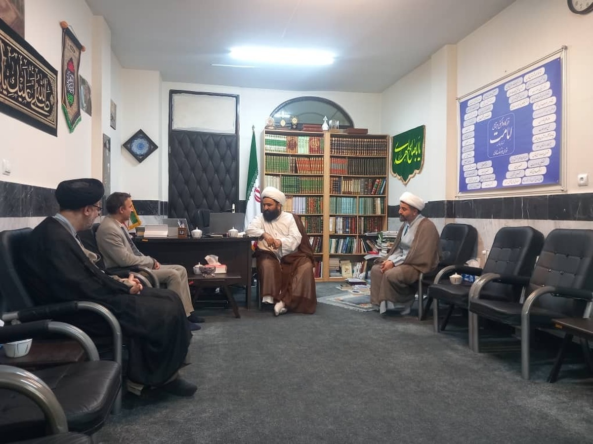 آمادگی دانشگاه آزاد برای همکاری‌های فرهنگی، اخلاقی و تربیتی با دفتر امام جمعه شهرقدس