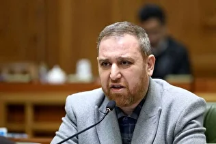 دانشگاه آزاد می‌تواند پرچم مطالبه‌گری و حل مسائل کشور را به دست گیرد