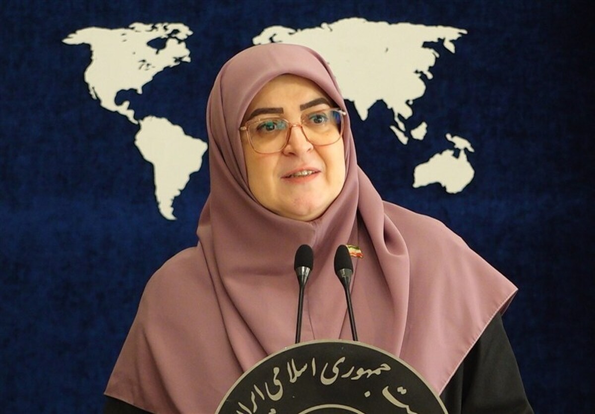 مهاجرانی: قرار نیست زنانی مردنما باشیم