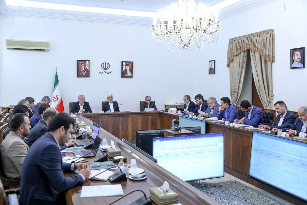 عارف: دولت مصمم به کوچک‌سازی و افزایش کارآمدی است   اصلاح ساختار مدیریتی آغاز شد