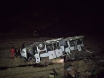 ۱۳-مصدوم-بر-اثر-واژگونی-اتوبوس-در-جاده-یاسوج-–-اصفهان 