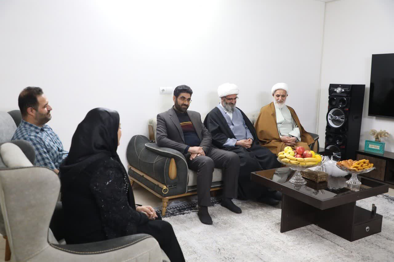 روایت زندگی دانشجویی پس از ۱۳ سال! نماینده رهبری: به مسائل معیشتی زوجین توجه داریم روایت زندگی دانشجویی پس از ۱۳ سال! نماینده رهبری: به مسائل معیشتی زوجین توجه داریم