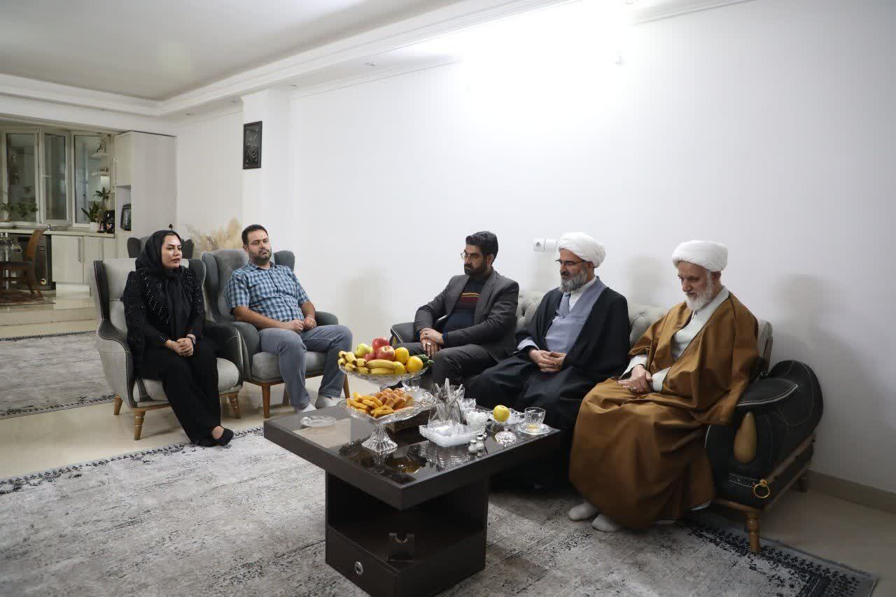 روایت زندگی دانشجویی پس از ۱۳ سال! نماینده رهبری: به مسائل معیشتی زوجین توجه داریم روایت زندگی دانشجویی پس از ۱۳ سال! نماینده رهبری: به مسائل معیشتی زوجین توجه داریم