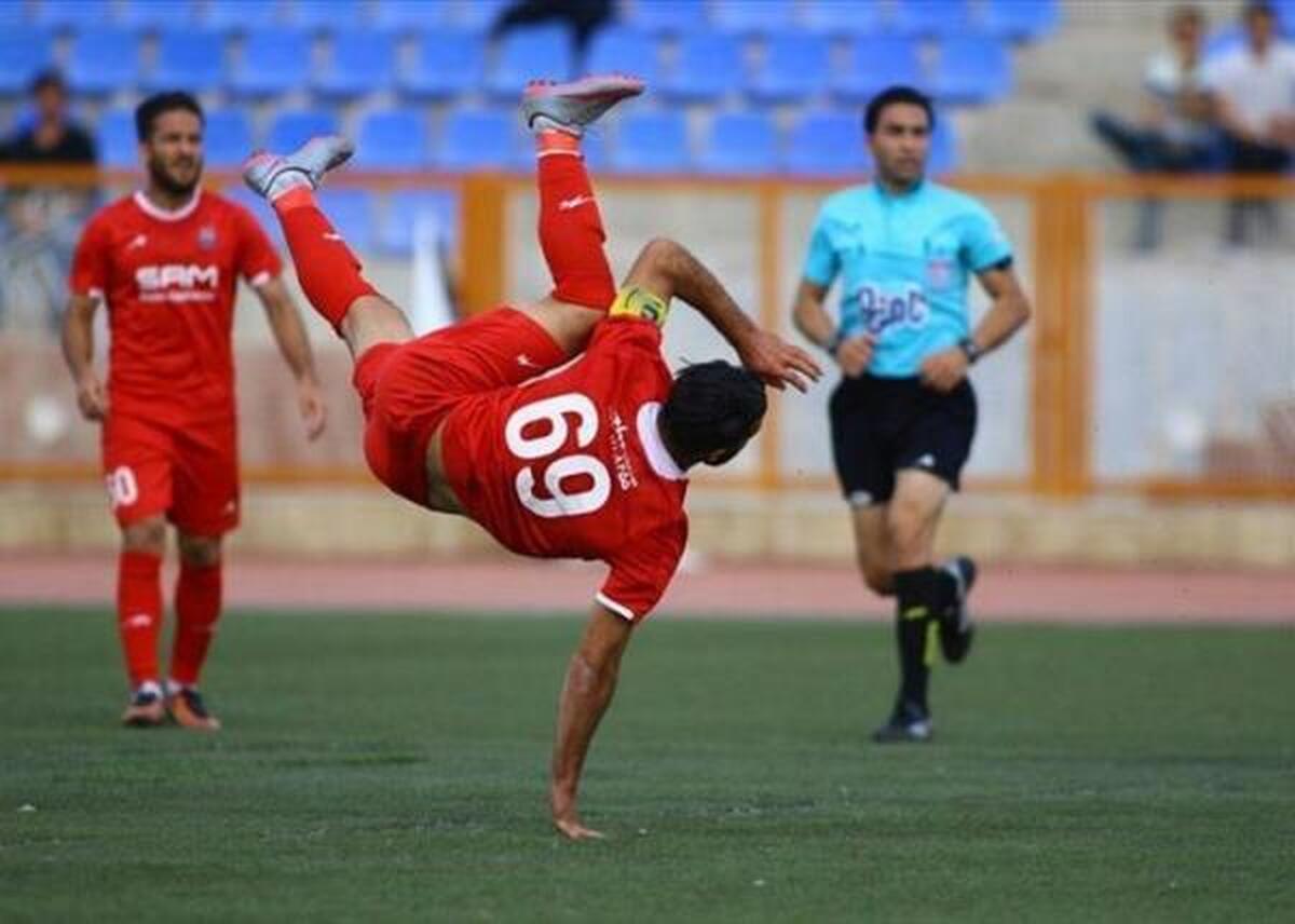داوری دانشجوی دانشگاه آزاد آباده در لیگ برتر امید کشور
