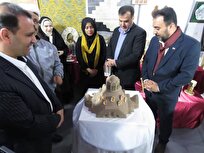 آغاز-به-کار-نمایشگاه-نوآوری-و-فناوری-کاشان-۱۴۰۴-خلّاقیت‌های-علمی-دانش‌آموزان-پیش-چشم-مسئولان