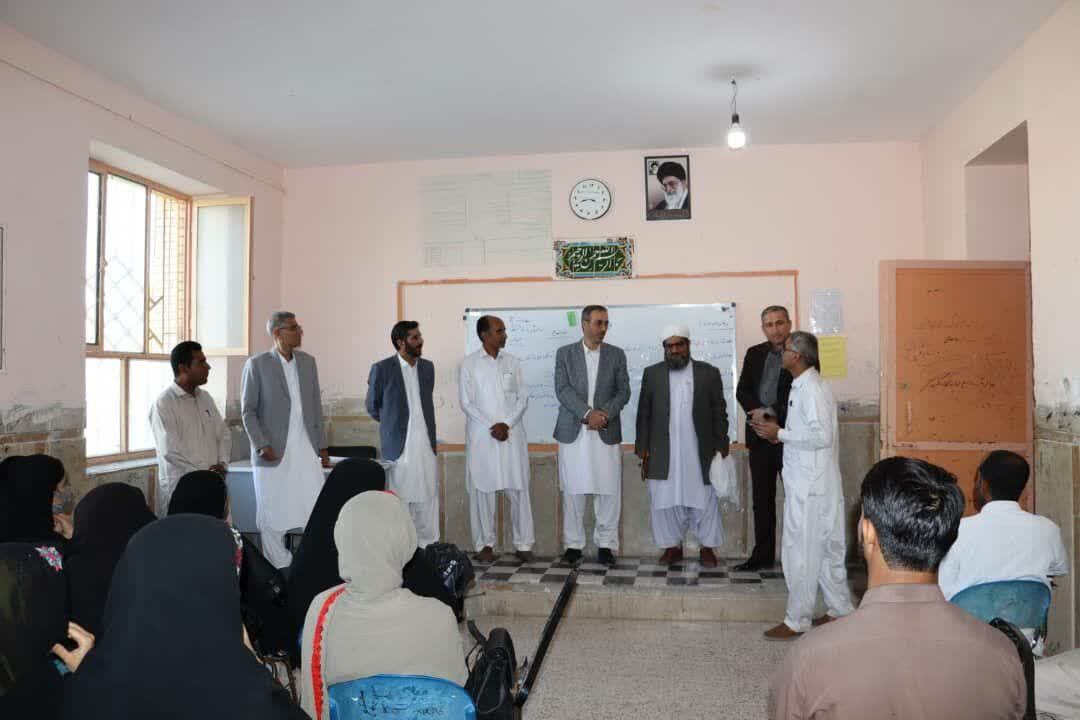 دانشگاه آزاد در پی ارتقای کیفیت آموزشی و پژوهشی در شهرستان فنوج است دانشگاه آزاد در پی ارتقای کیفیت آموزشی و پژوهشی در شهرستان فنوج است